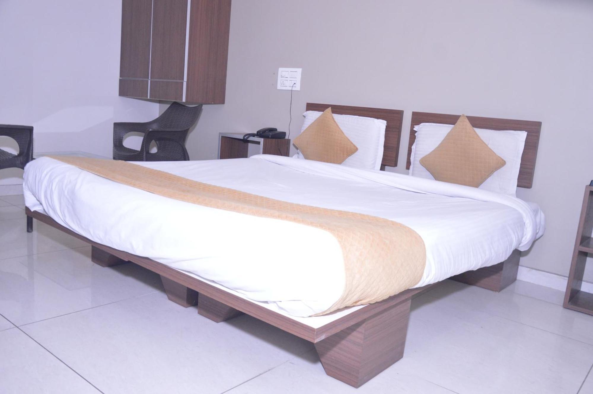 Hotel Indrani Chittorgarh Ngoại thất bức ảnh
